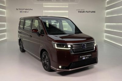 Fitur Pintu Geser Honda Step WGN Hybrid Beri Kemudahan