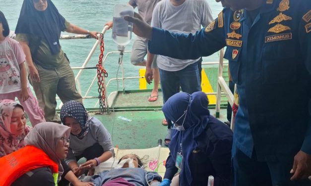 Seorang Wanita Meninggal Di KMP Lome Usai Melahirkan Bayi