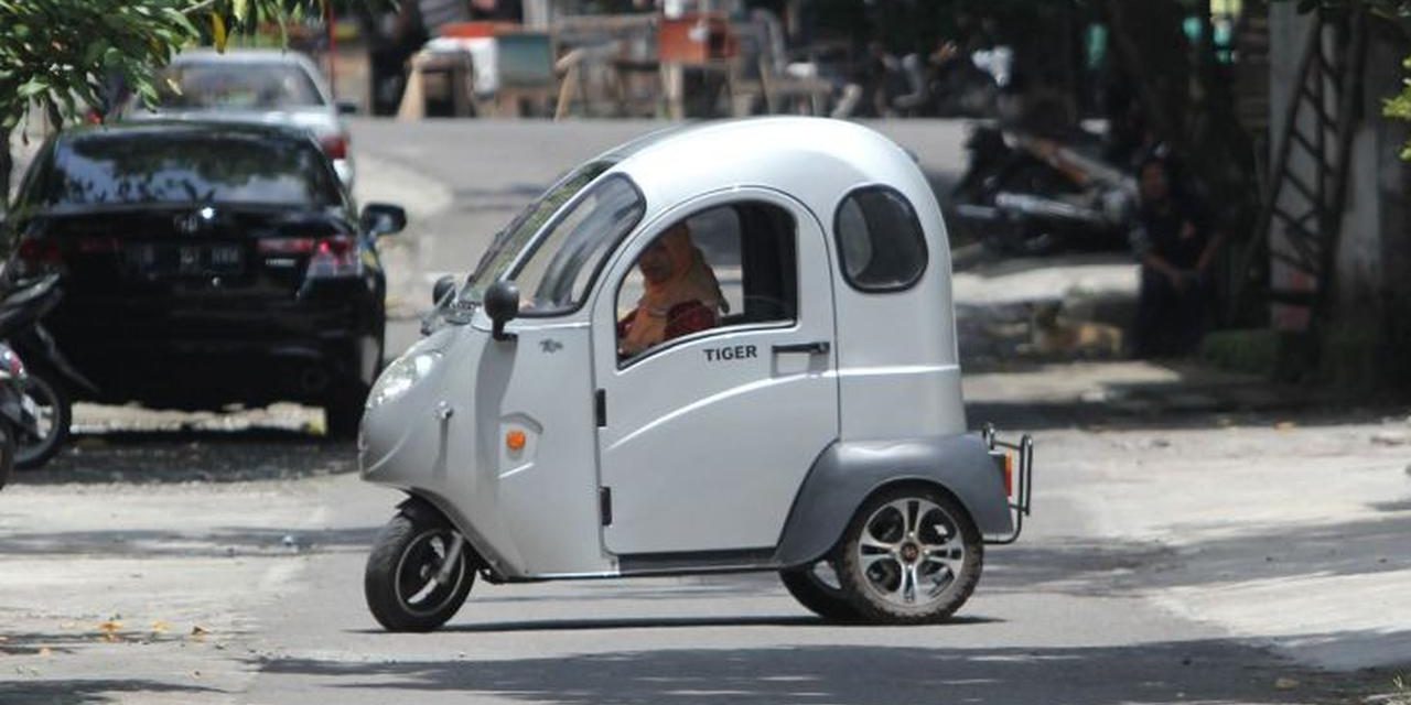 Gak Cuma Bajaj! Ini 3 Kendaraan Paling Unik Di Indonesia