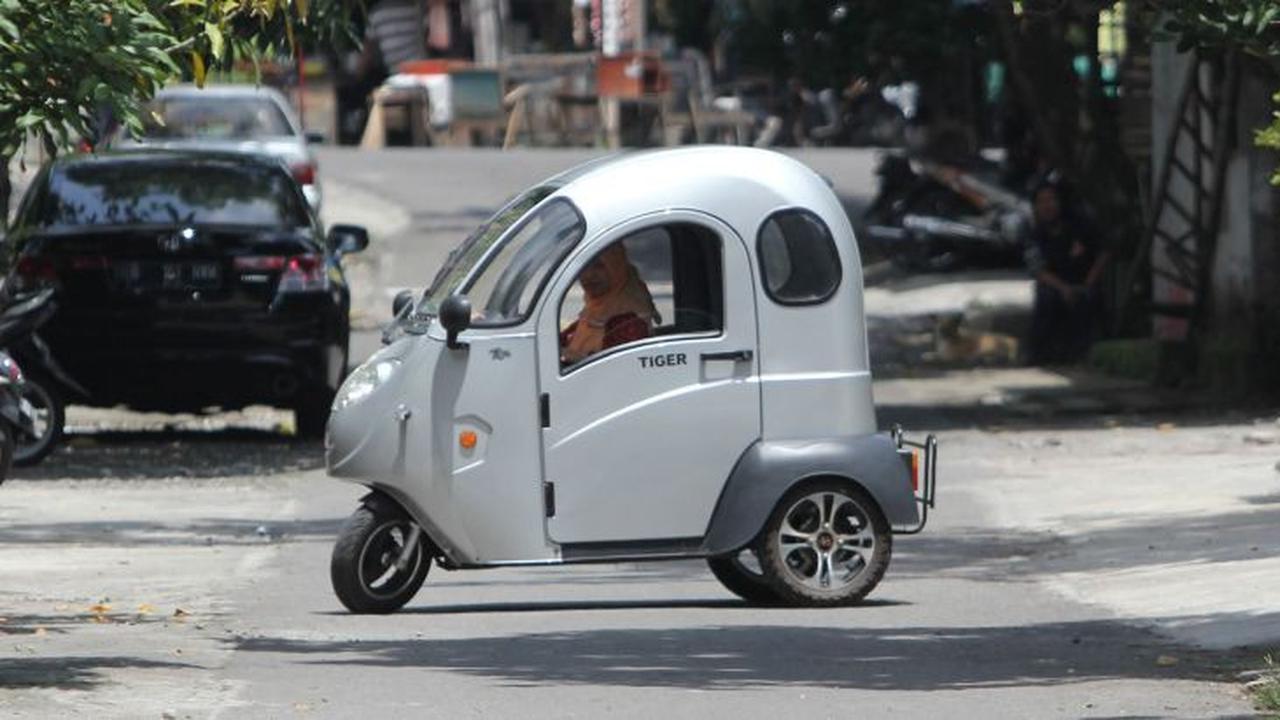 Gak Cuma Bajaj! Ini 3 Kendaraan Paling Unik Di Indonesia