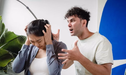 Capek Mental? Saatnya Tendang Hubungan Toxic!