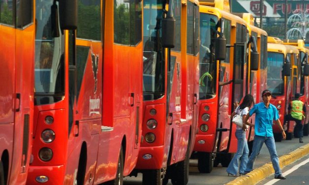 Dulu Di Cibir, Kini Jadi Andalan: 22 Tahun Transjakarta