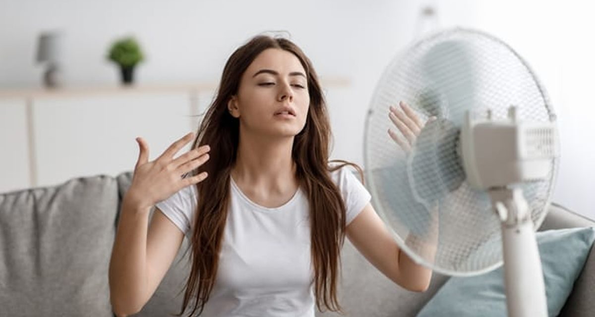 Gerah Banget! Ini 3 Trik Simpel Biar Tetap Adem Di Luar