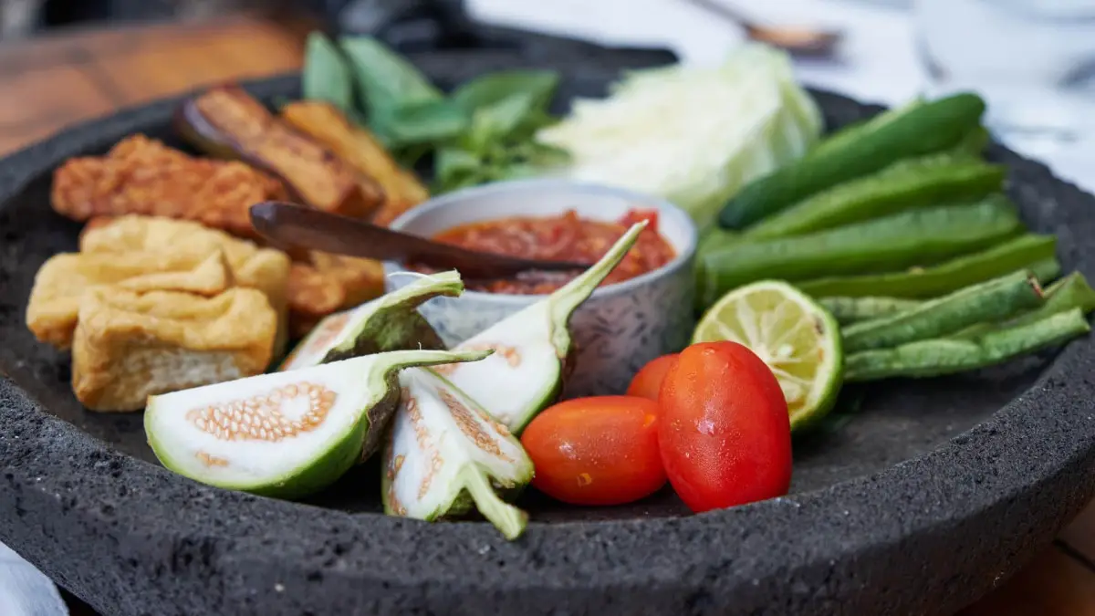 Surganya Sambal! Alasan Kenapa Masakan Sunda Selalu Juara