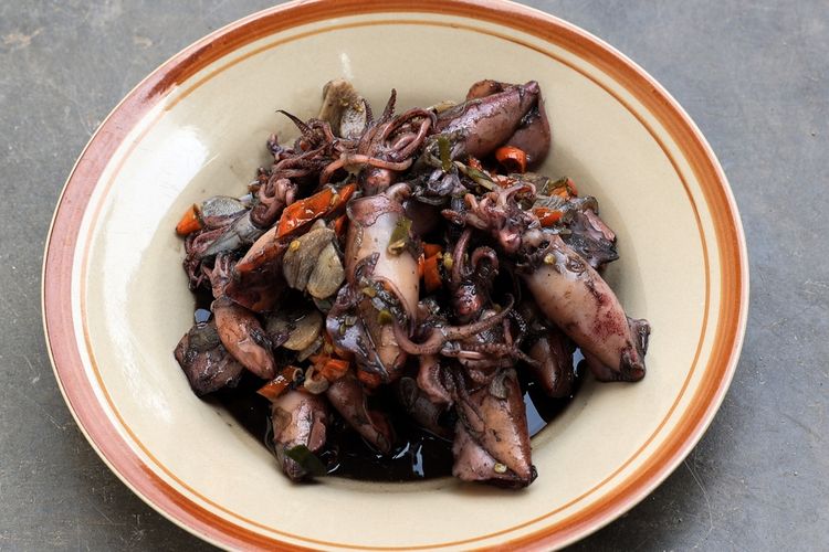 Rekomendasi Menu Oseng Cumi Hitam Paling Enak